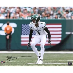 New York Jets Photos | Prints & Artwork^Ahmad Sauce Gardner Autographed 16"x 20" White Jersey Backpedal Photograph