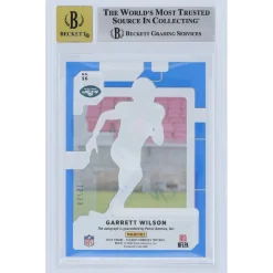 New York Jets Trading Cards^Garrett Wilson Autographed 2022 Panini Clearly Donruss Blue Variation #56 #15/99 BGS Authenticated 8.5/10 Rookie Card